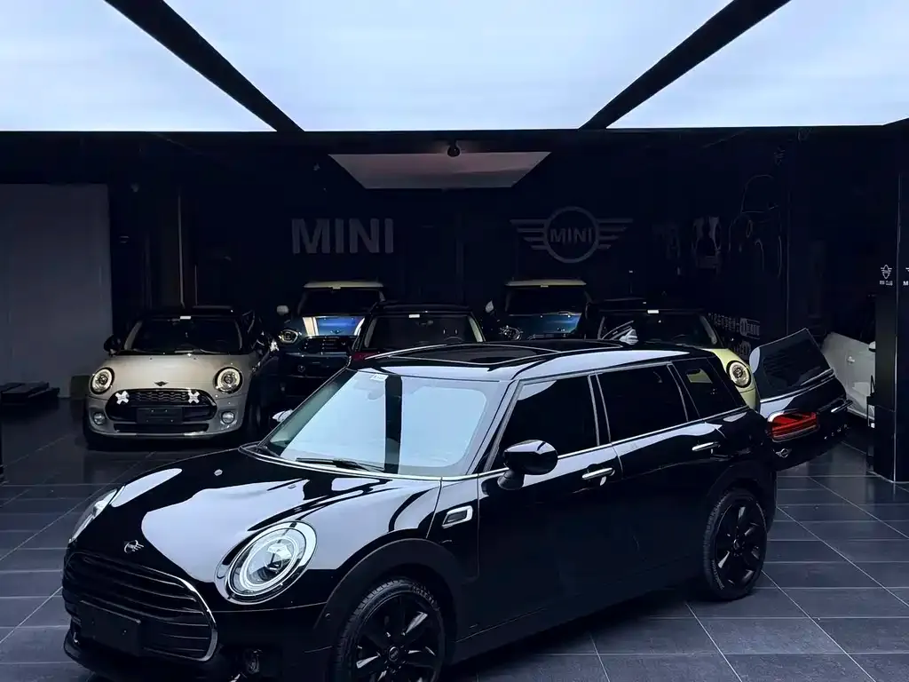 MINI Clubman — фото 2
