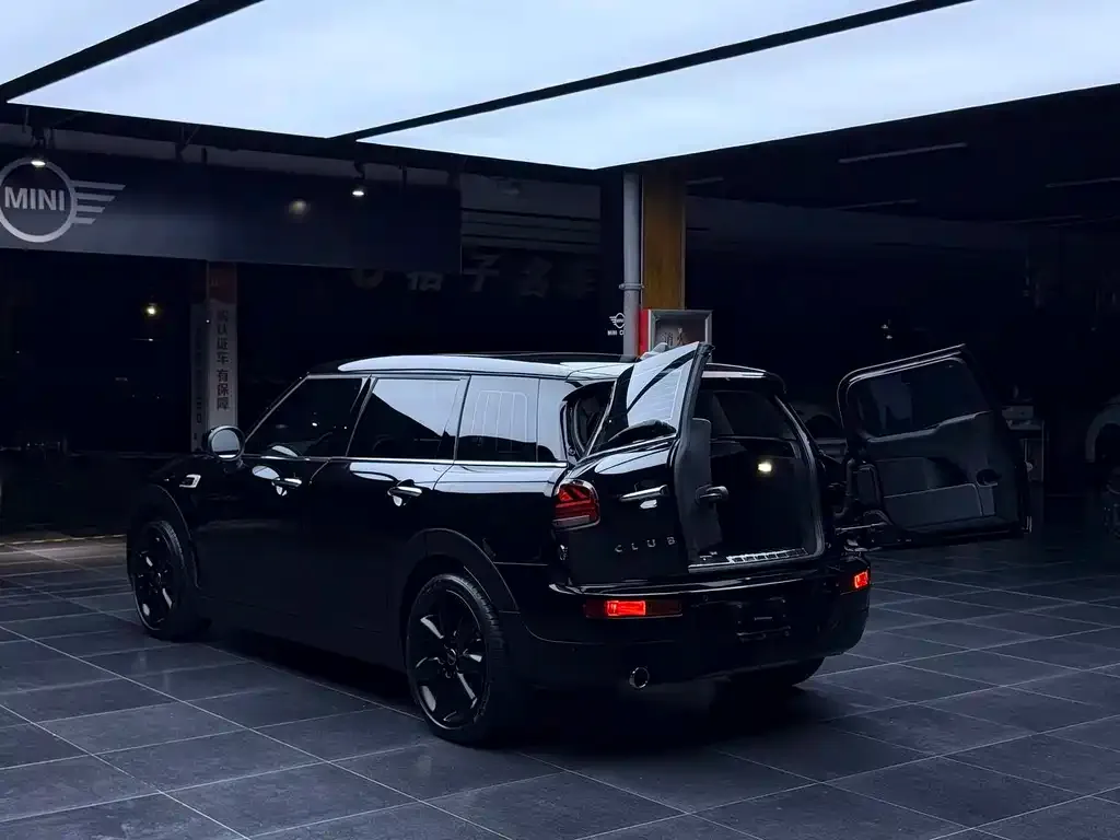 MINI Clubman — фото 9