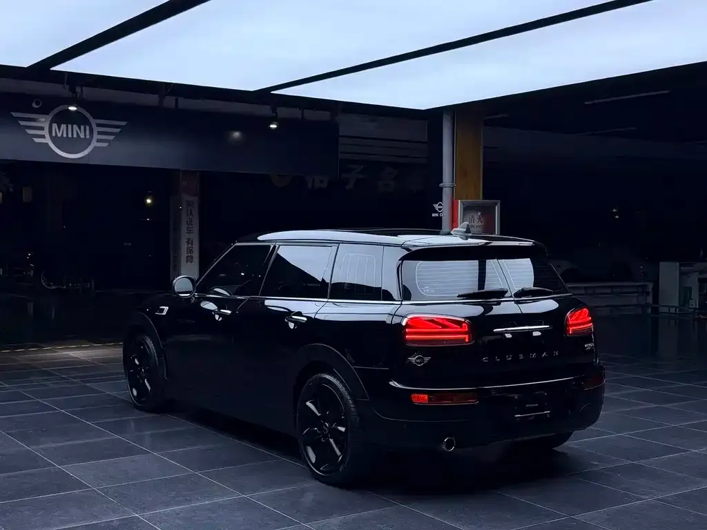 MINI Clubman — фото 4