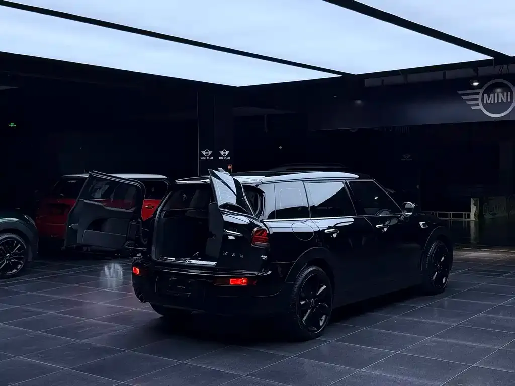 MINI Clubman — фото 7