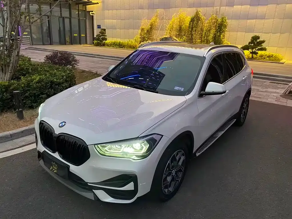 BMW X1 — фото 1