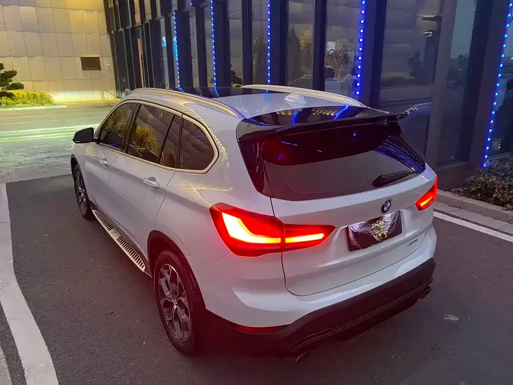 BMW X1 — фото 9