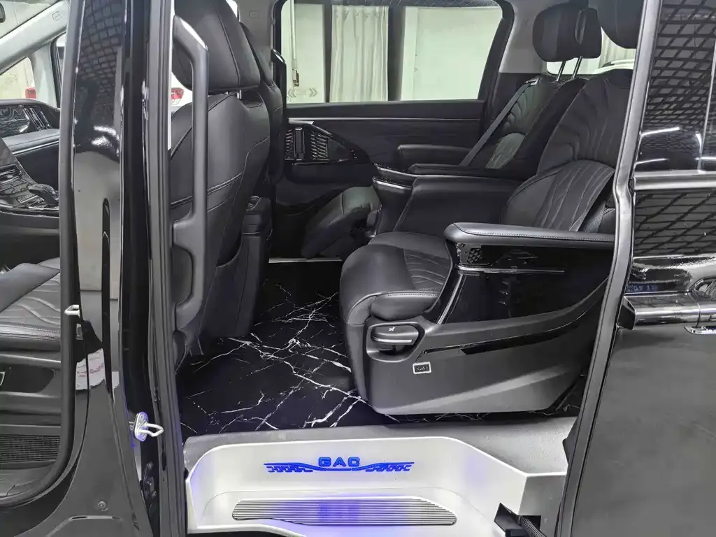 GAC Motor Trumpchi M8 — фото 9