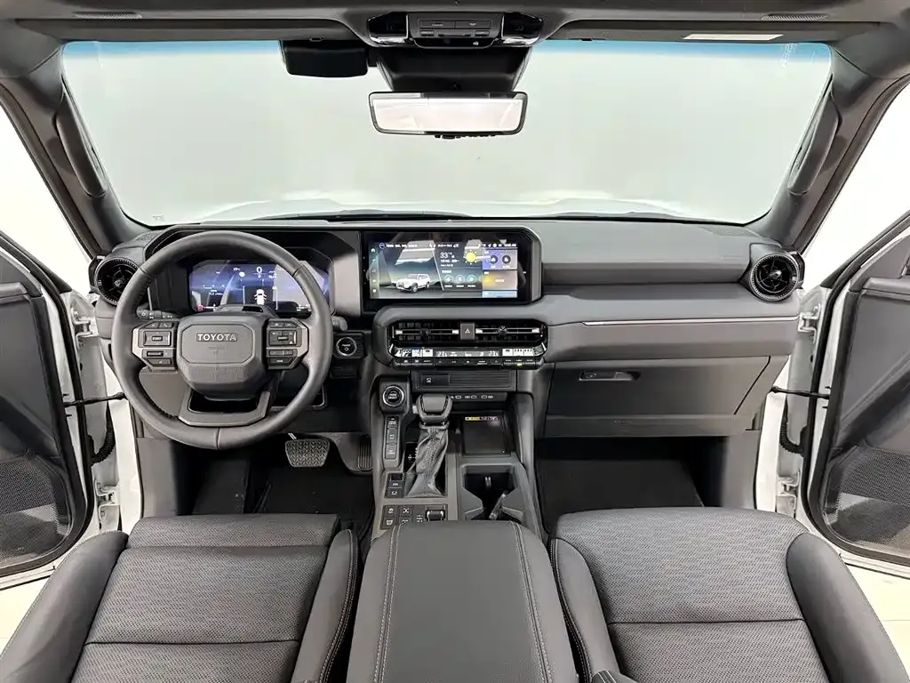 Toyota Prado — фото 10