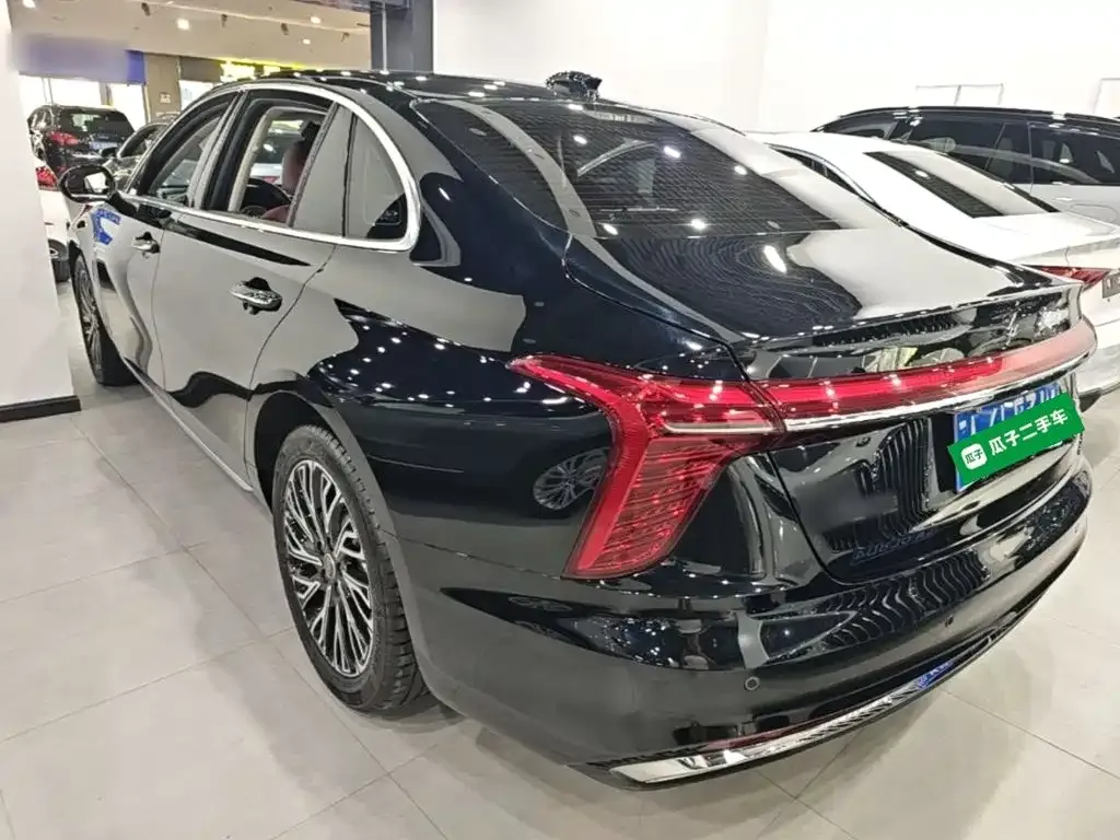 Hongqi H5 — фото 3