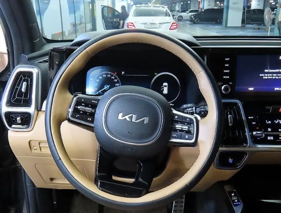 Kia Sorento — фото 6