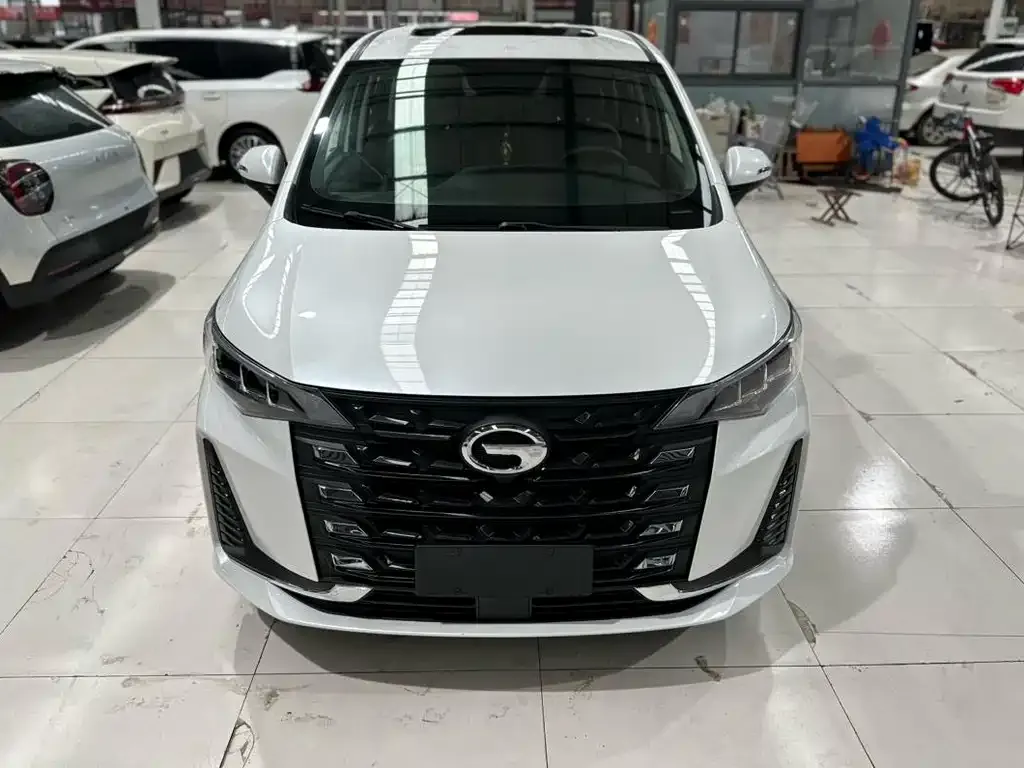 GAC Motor Trumpchi M6 — фото 10