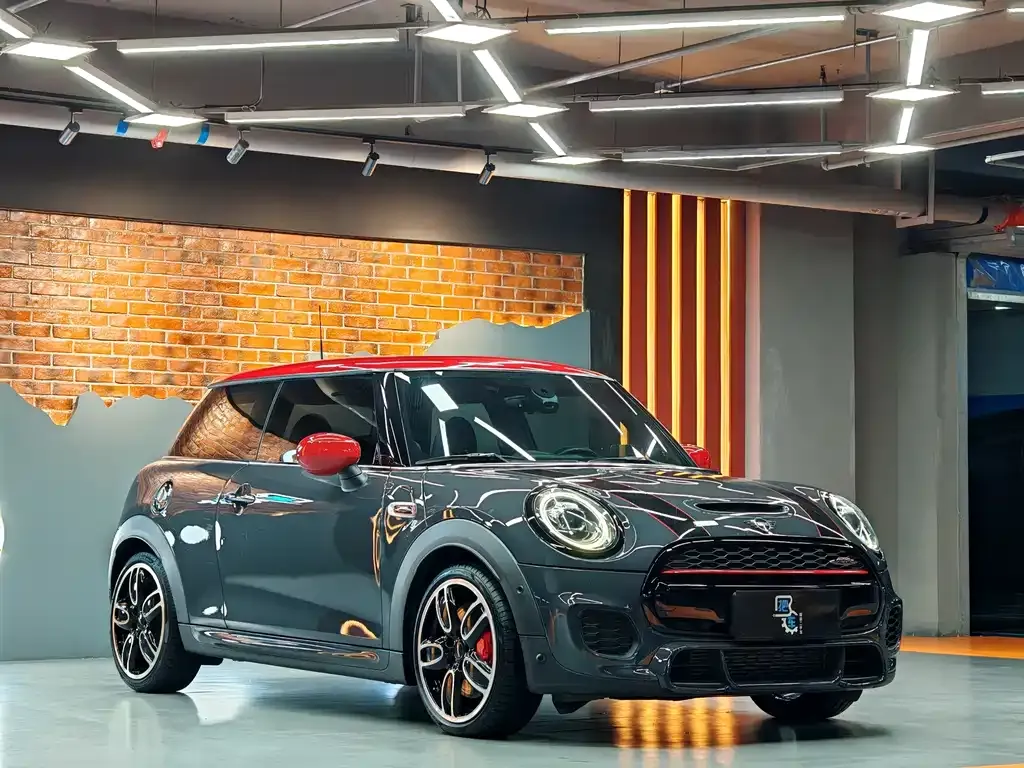 MINI JCW (John Cooper Works) — фото 9