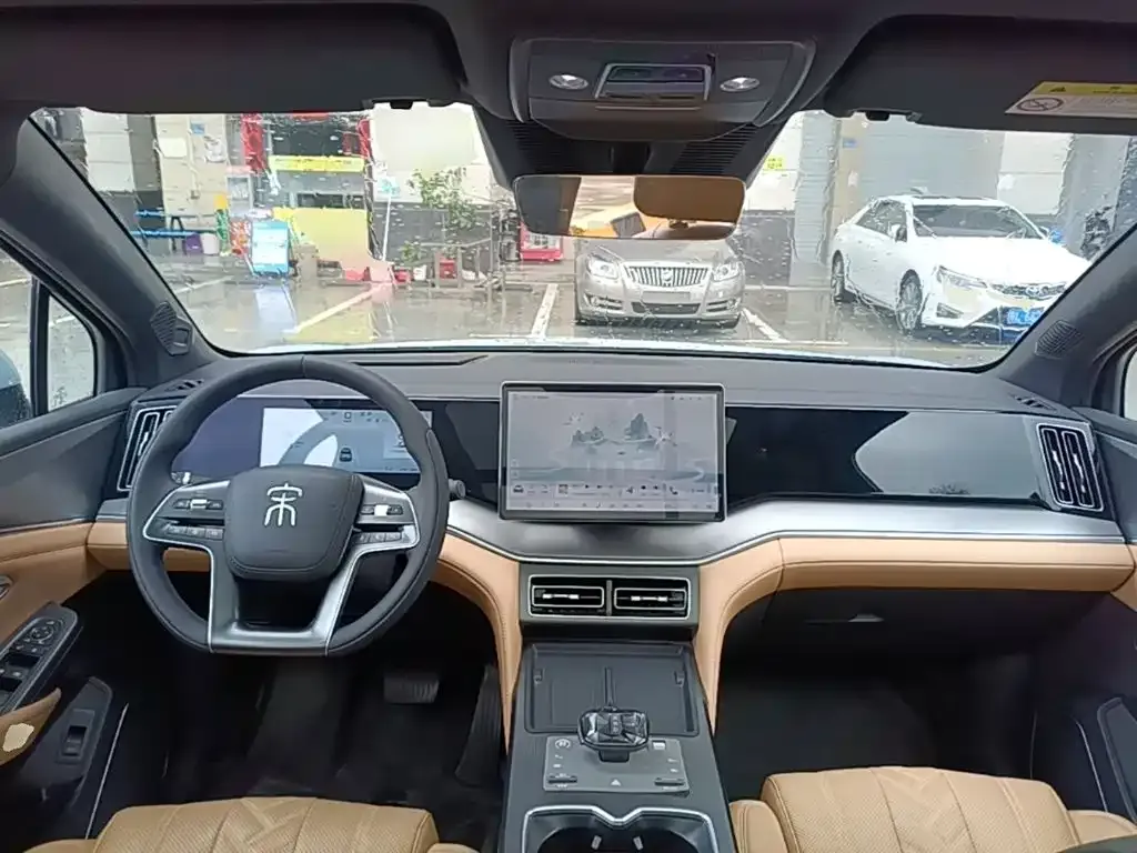 BYD L DM-i — фото 4