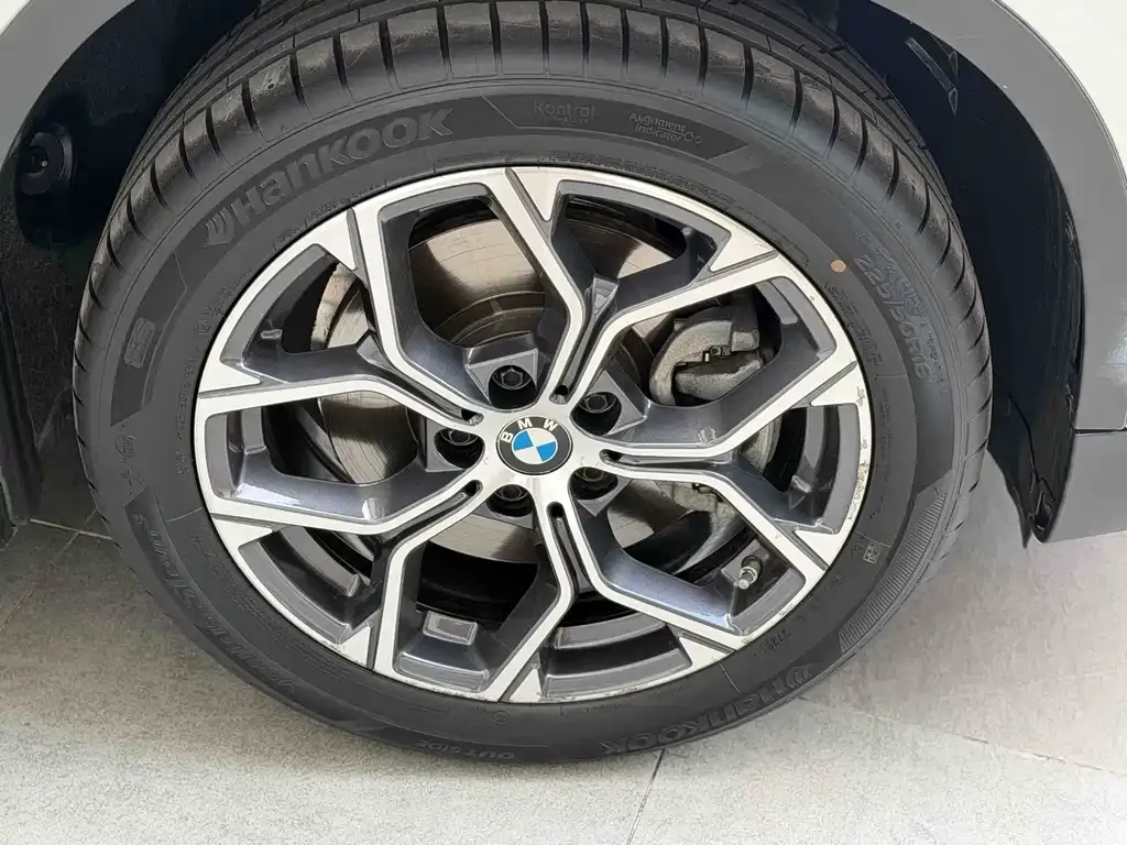 BMW X1 — фото 10