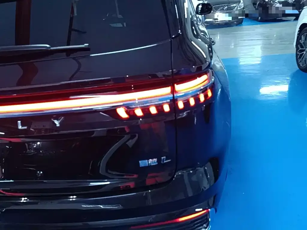 Geely Xingyue L — фото 4