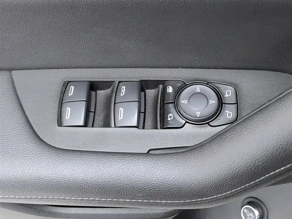 Chevrolet Blazer 2023 из CN, фото 10