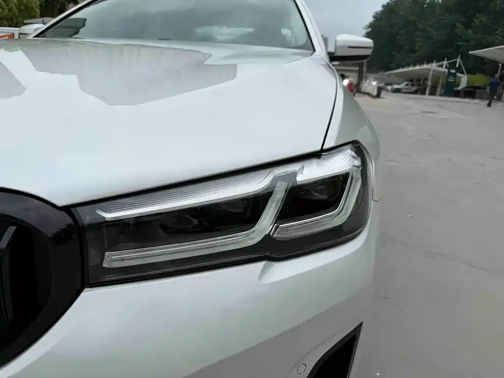 BMW 5 Series New Energy 2021 из CN, фото 2