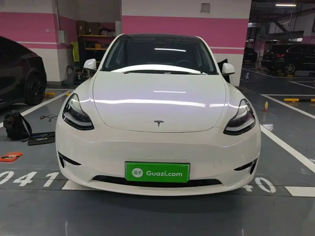 Tesla Model Y — фото 8