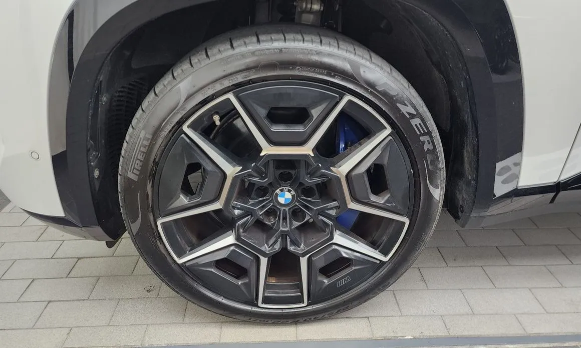 BMW XM — фото 8