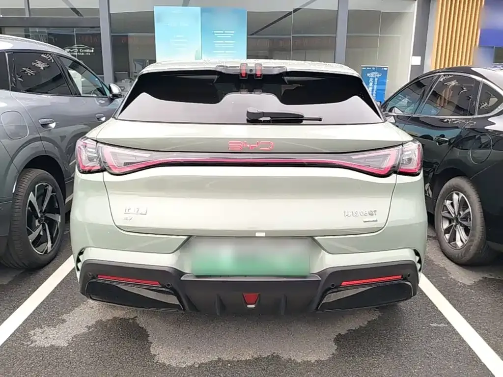 BYD Seal 06GT — фото 8