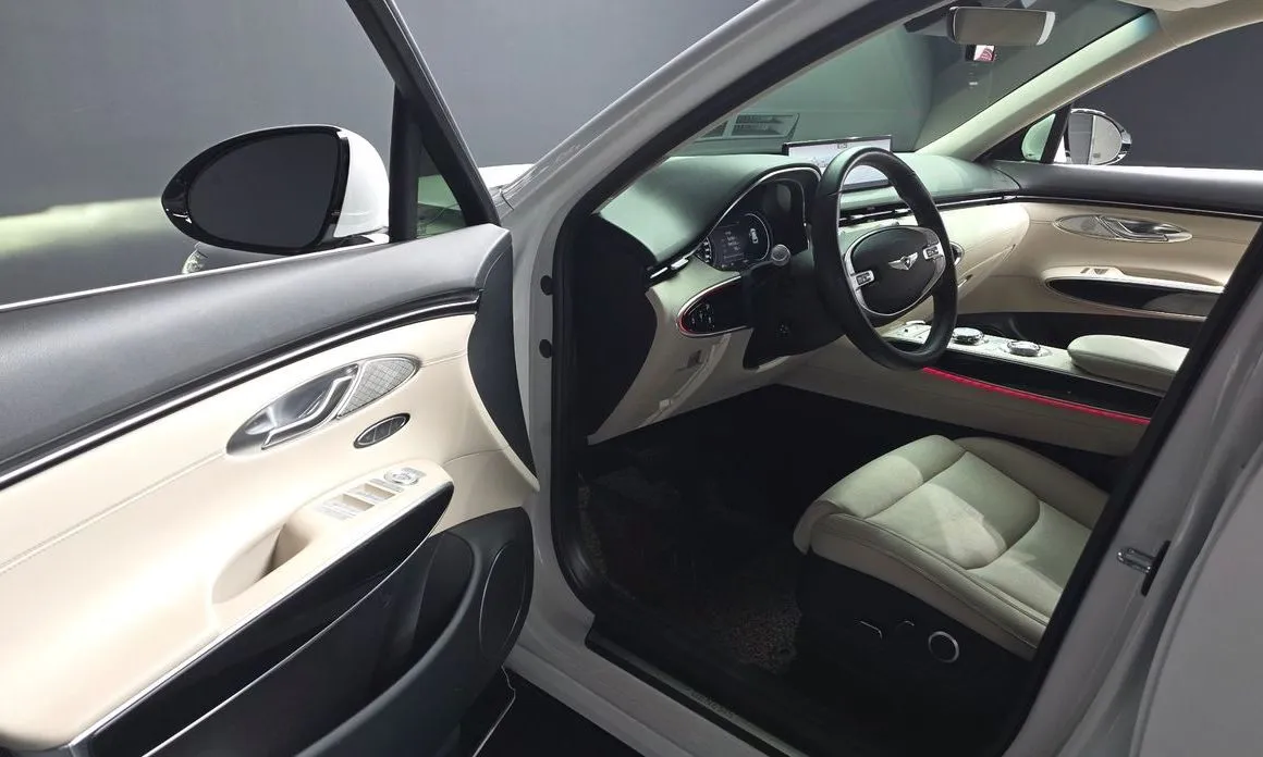 Genesis GV70 2023 из KR, фото 8