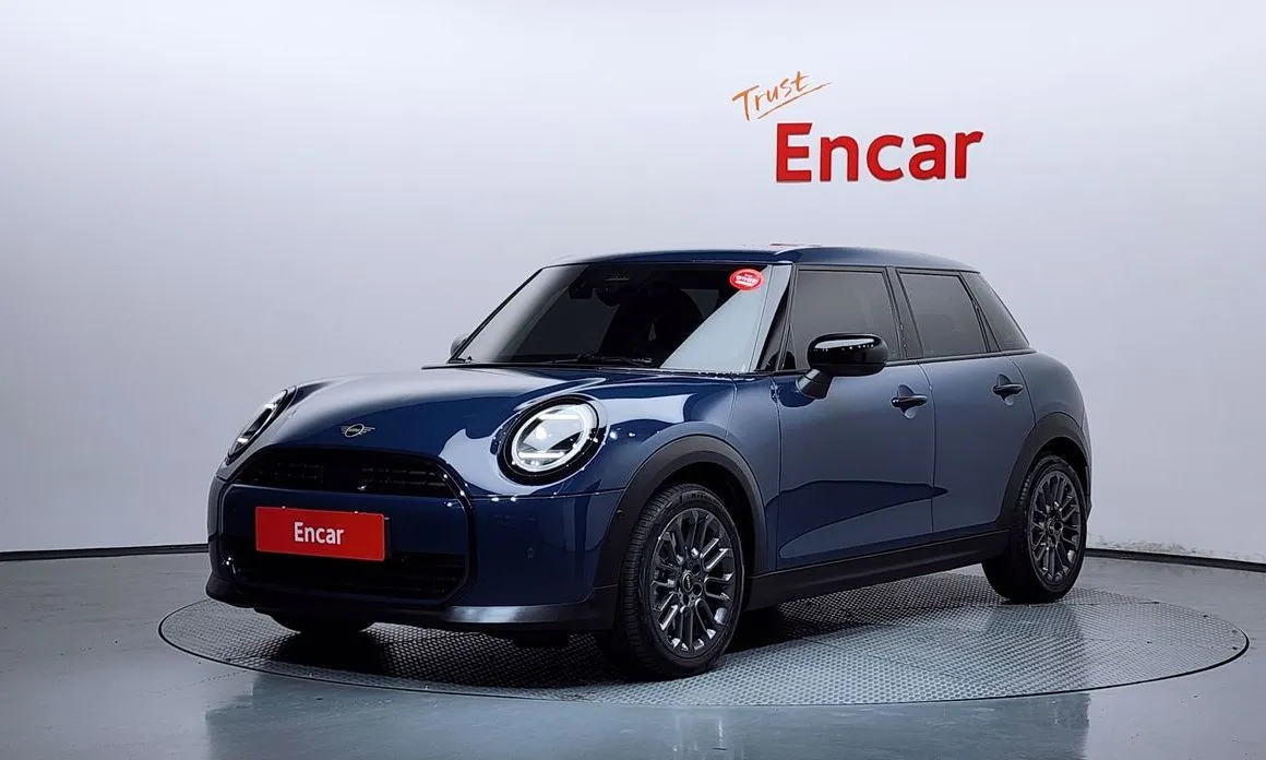 Mini Cooper 5Door Classic 1
