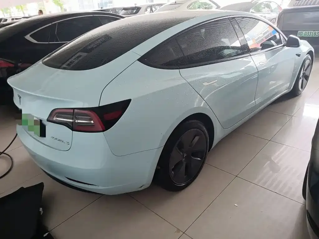 Tesla Model 3 — фото 10