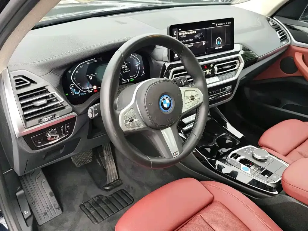 BMW iX3 — фото 2
