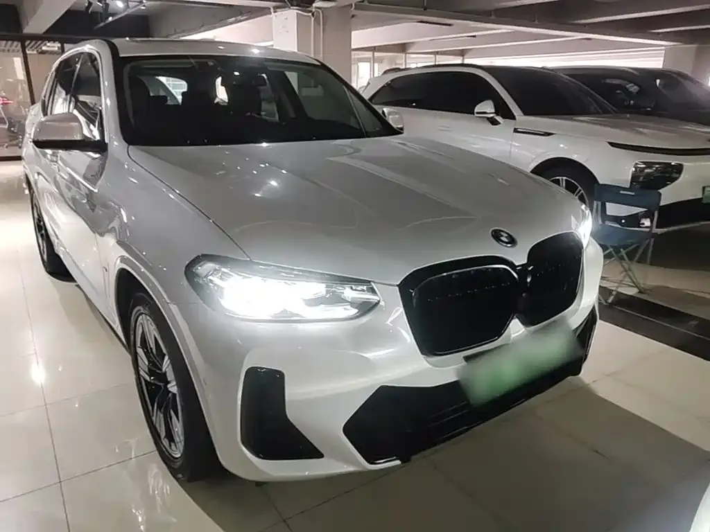 BMW iX3 — фото 6