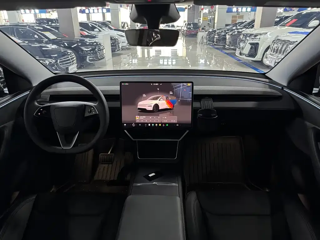 Tesla Model Y — фото 3