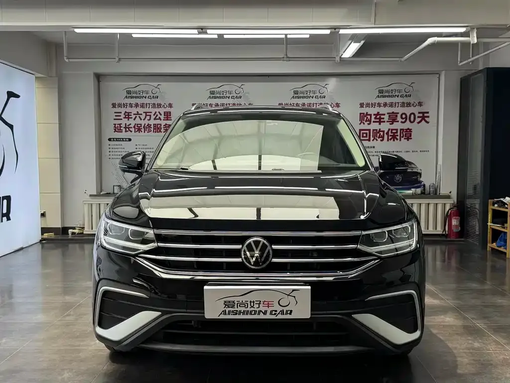 Volkswagen Tiguan L — фото 5