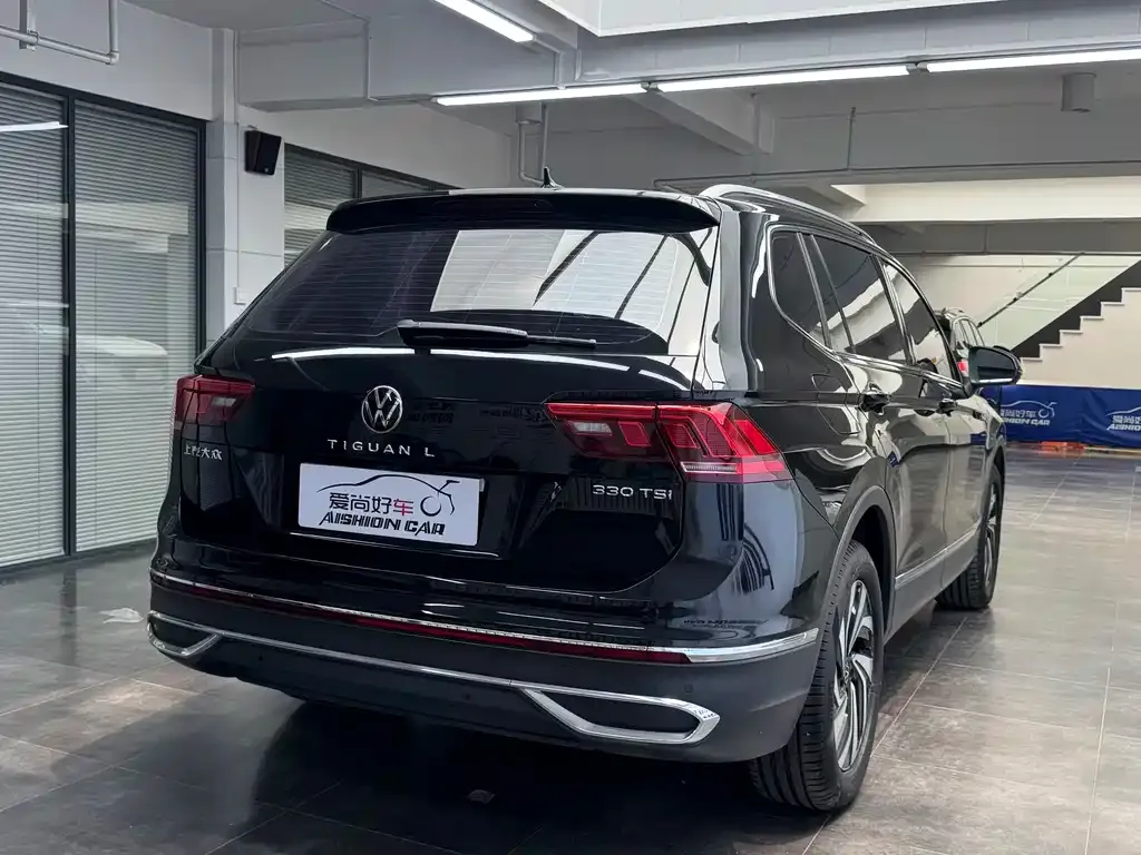 Volkswagen Tiguan L — фото 8