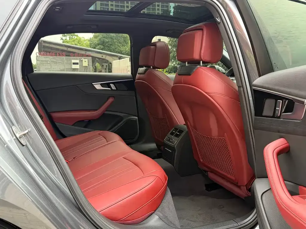 Audi A4L 2025 из CN, фото 5