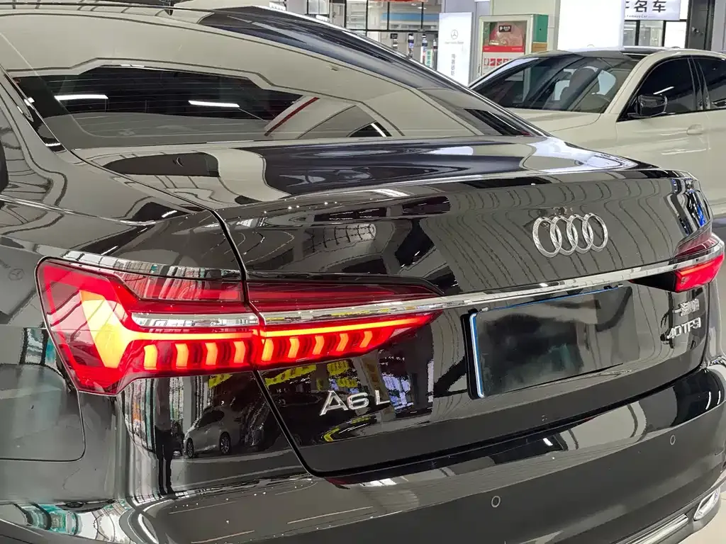 Audi A6L — фото 2