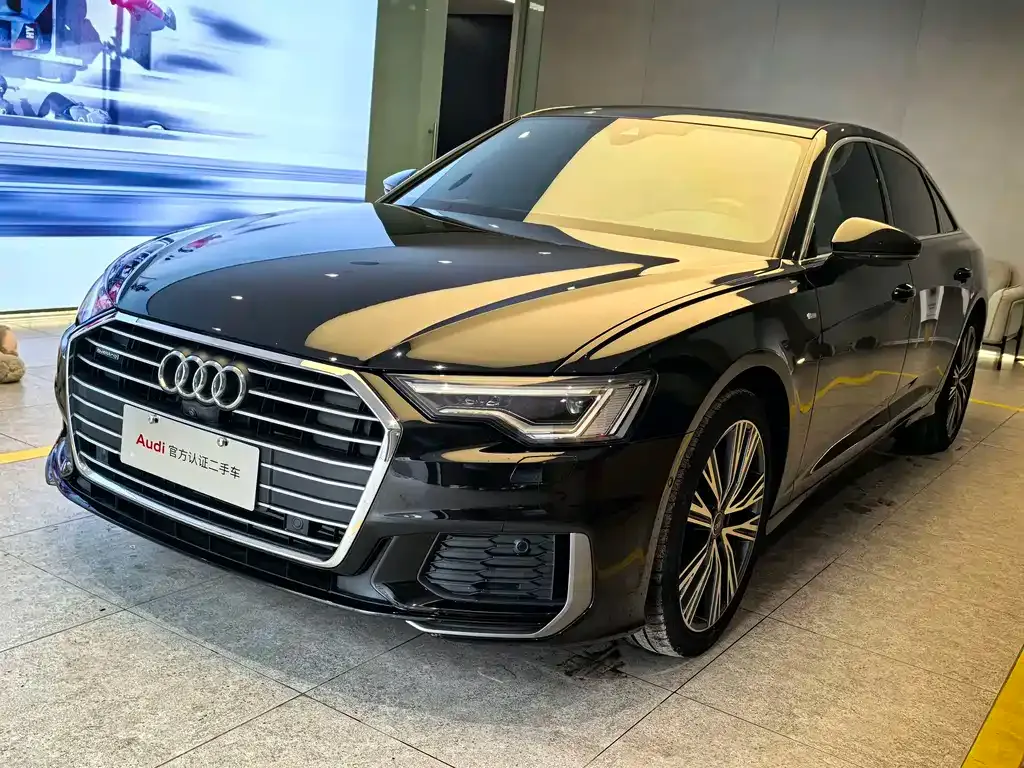 Audi A6L — фото 1