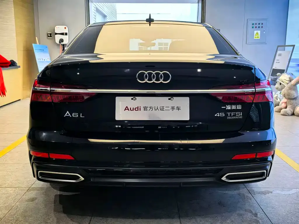 Audi A6L — фото 2