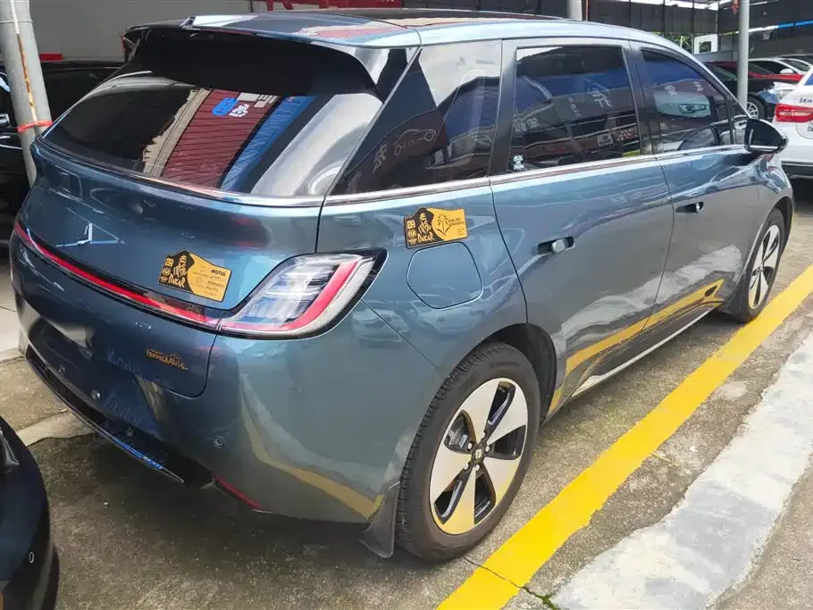 Baojun Yunduo — фото 9