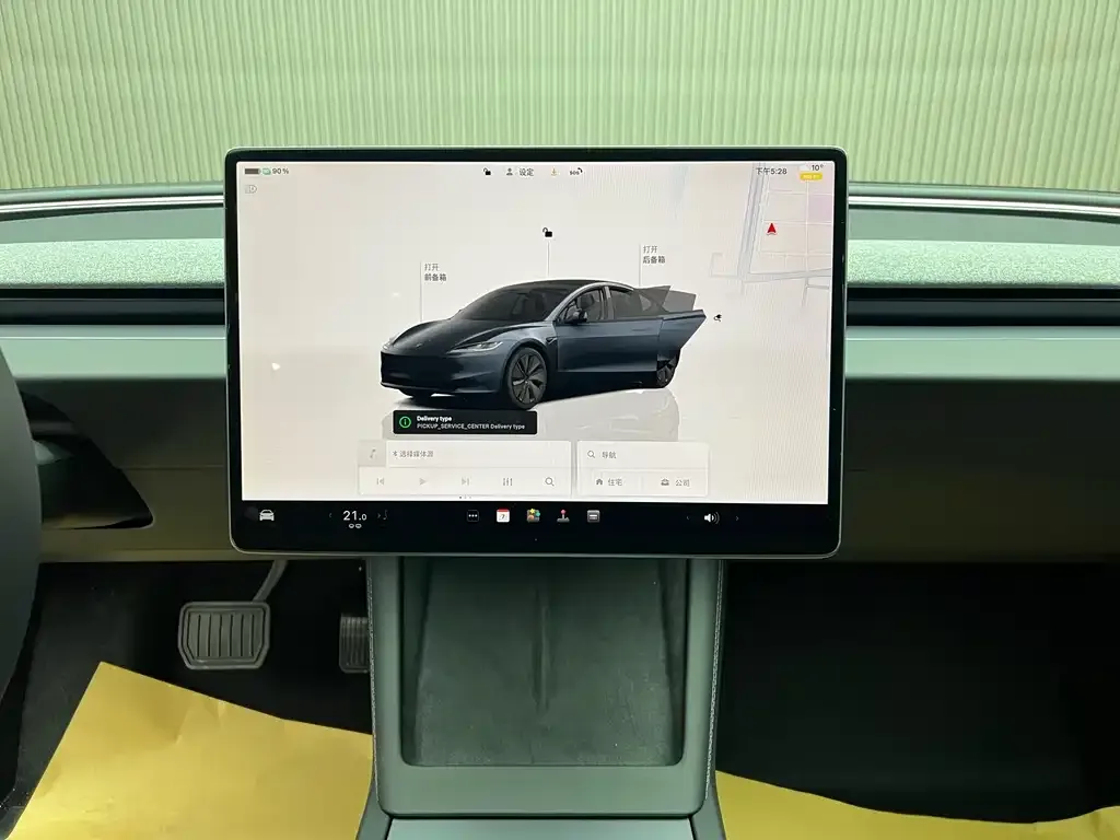 Tesla Model 3 — фото 8