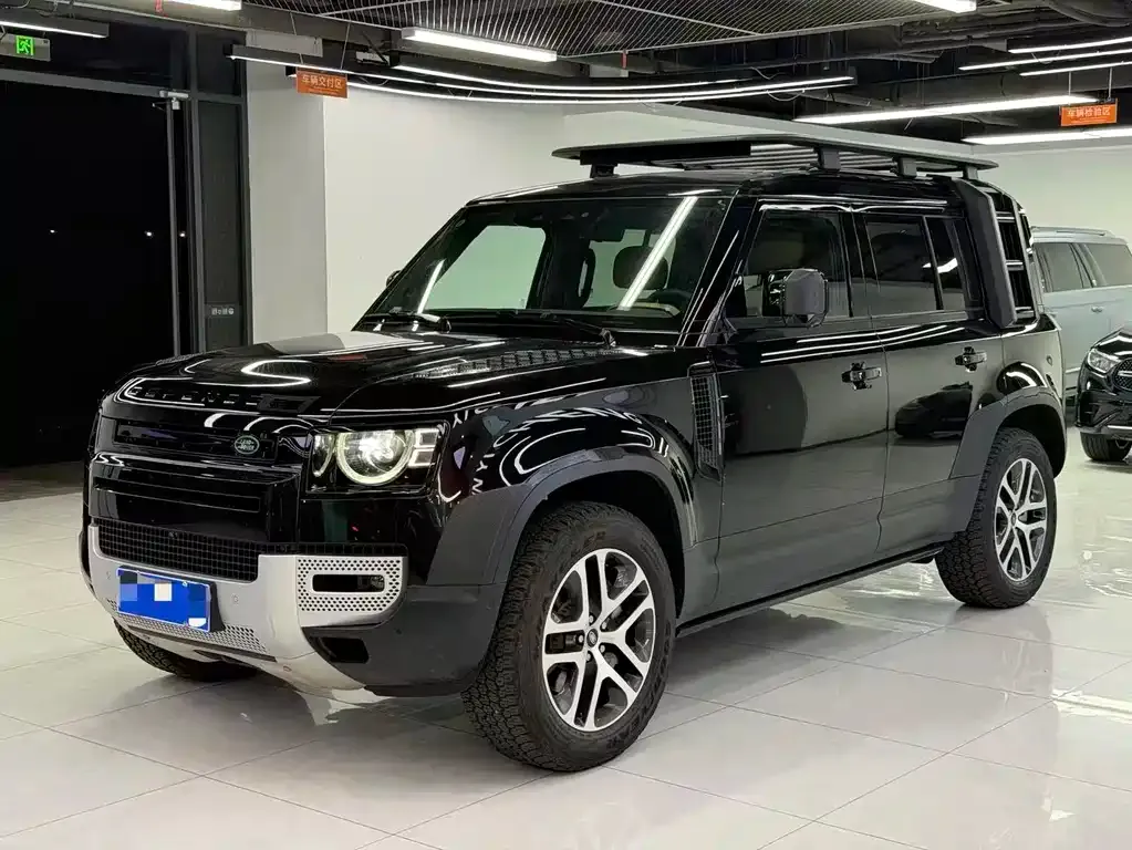 Land Rover Defender — фото 1