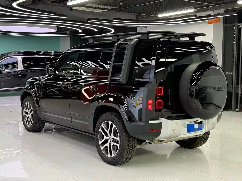 Land Rover Defender — фото 4