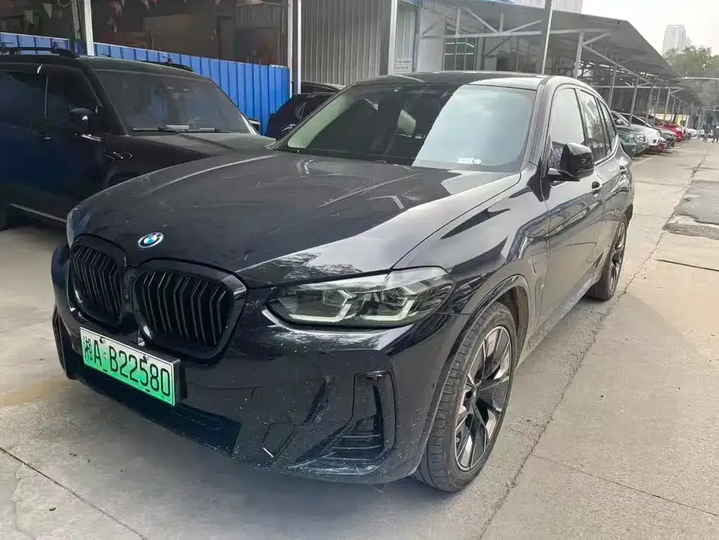 BMW iX3 — фото 1