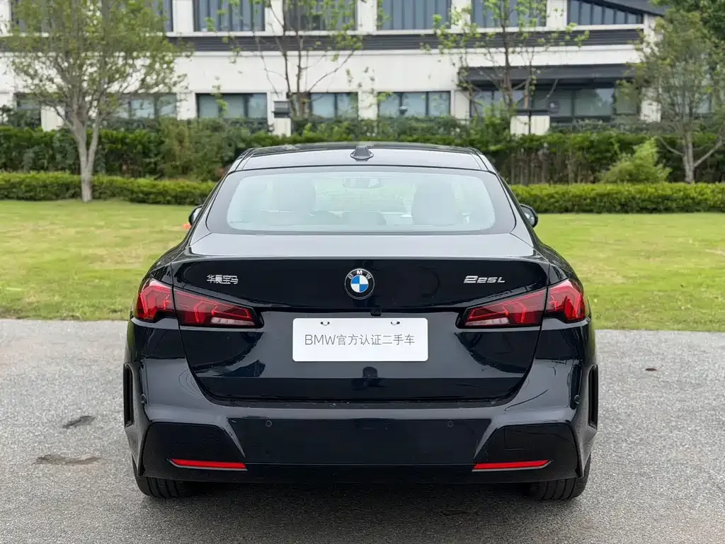 BMW 2 Series 2025 из CN, фото 10