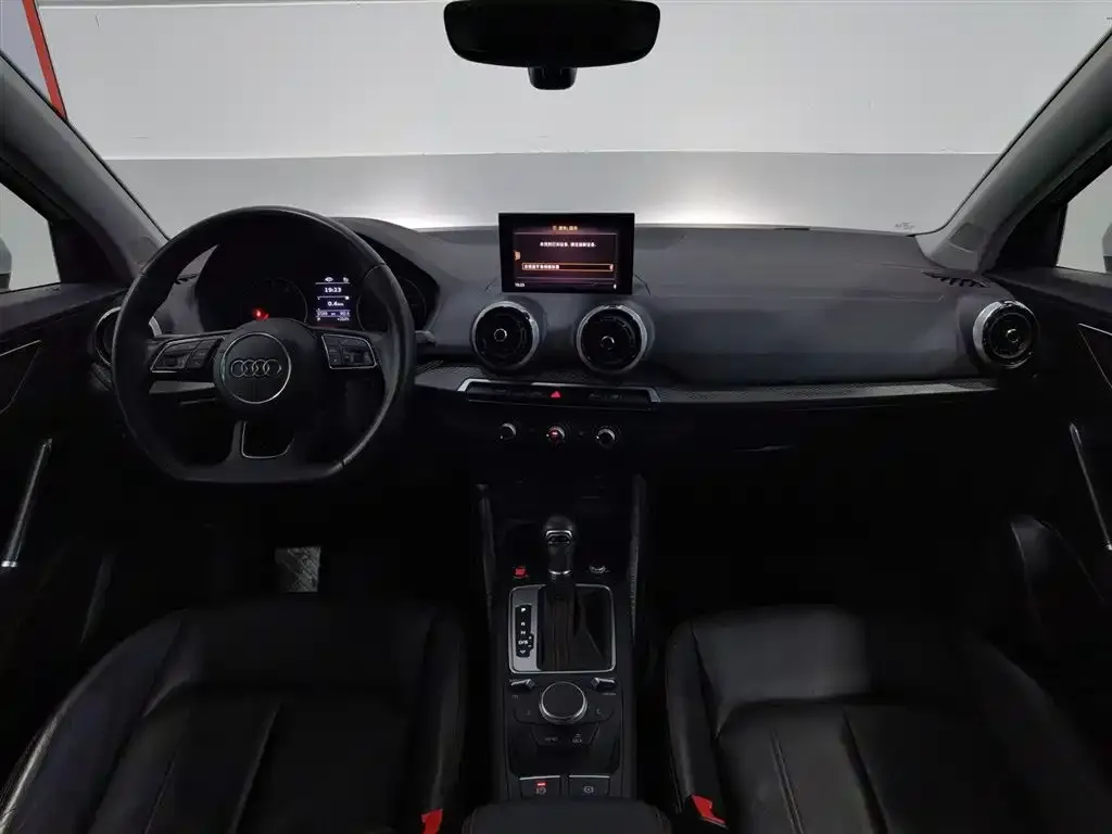 Audi Q2L 2023 из CN, фото 4