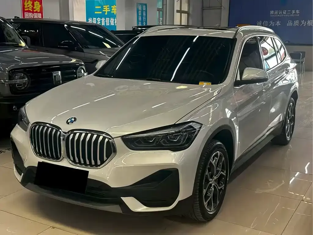 BMW X1 — фото 1