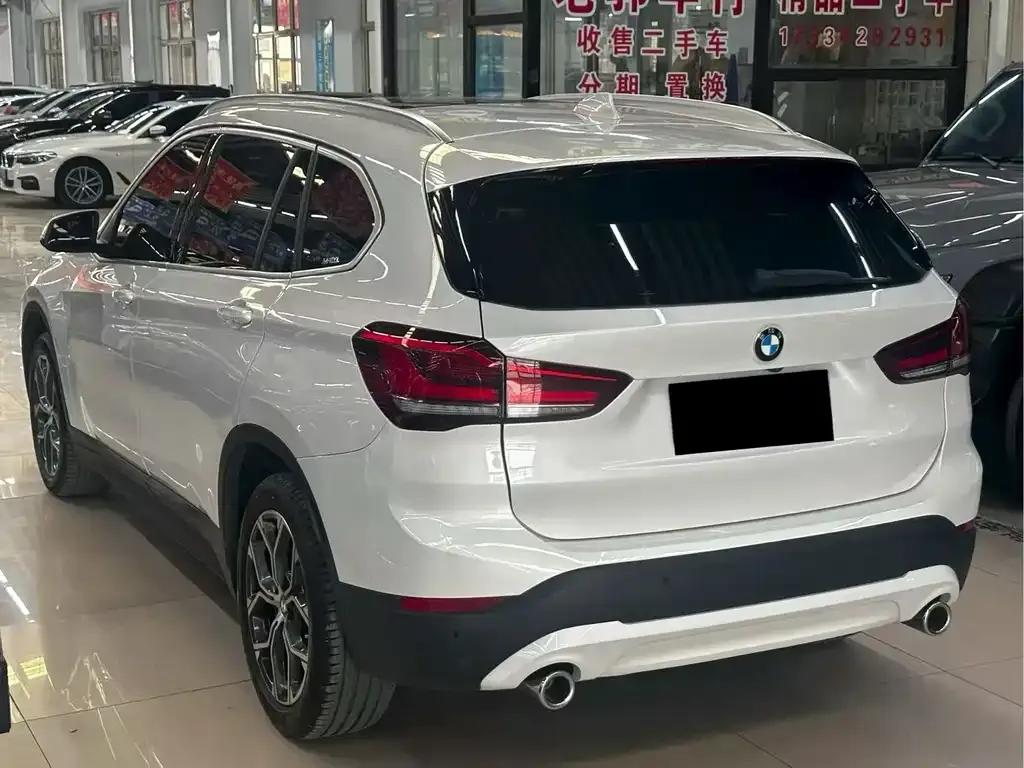 BMW X1 — фото 5