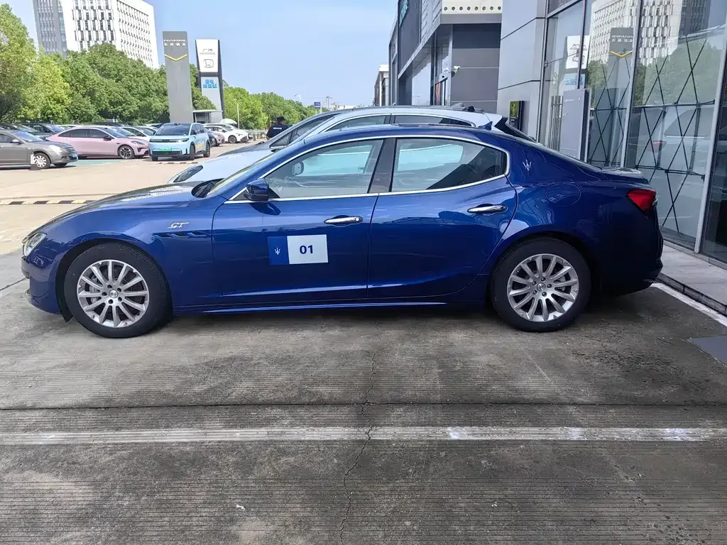Maserati Ghibli — фото 7