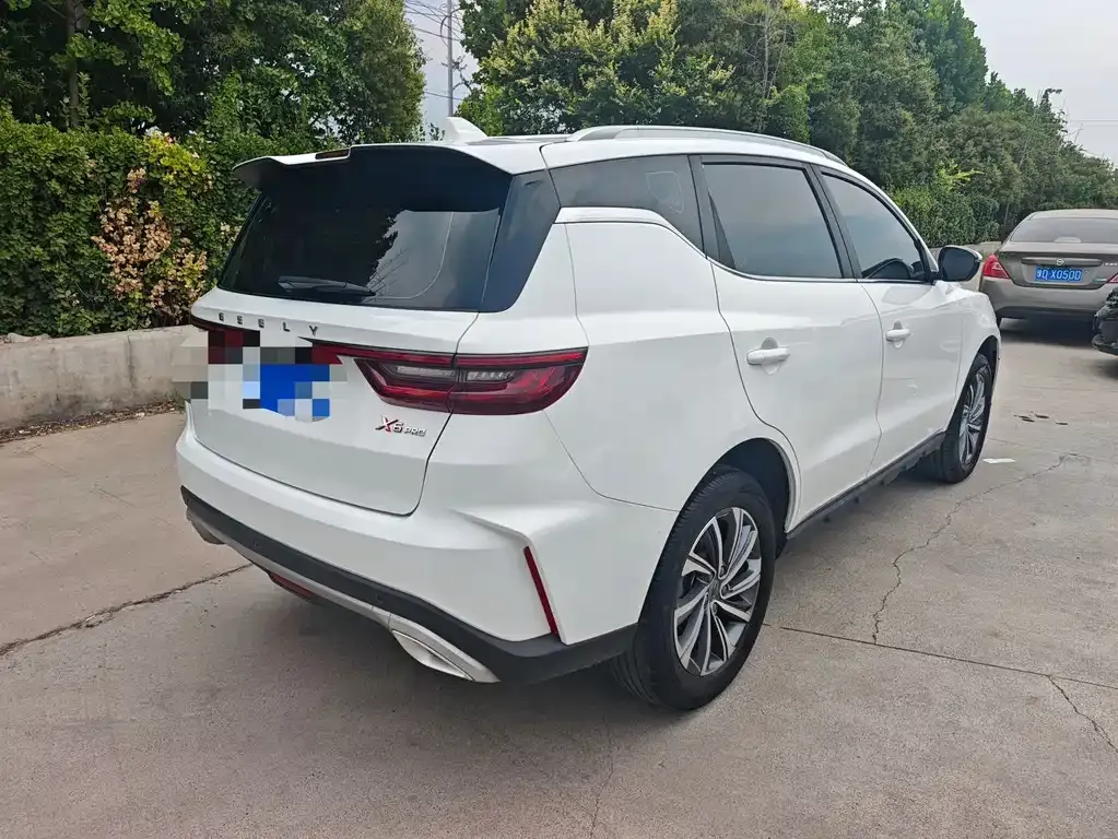 Geely Vision X6 — фото 9