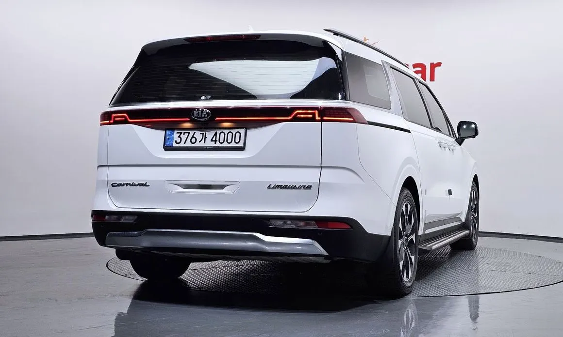 Kia Carnival — фото 4