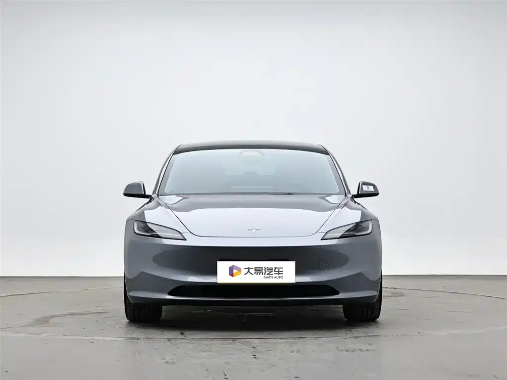 Tesla Model 3 — фото 2
