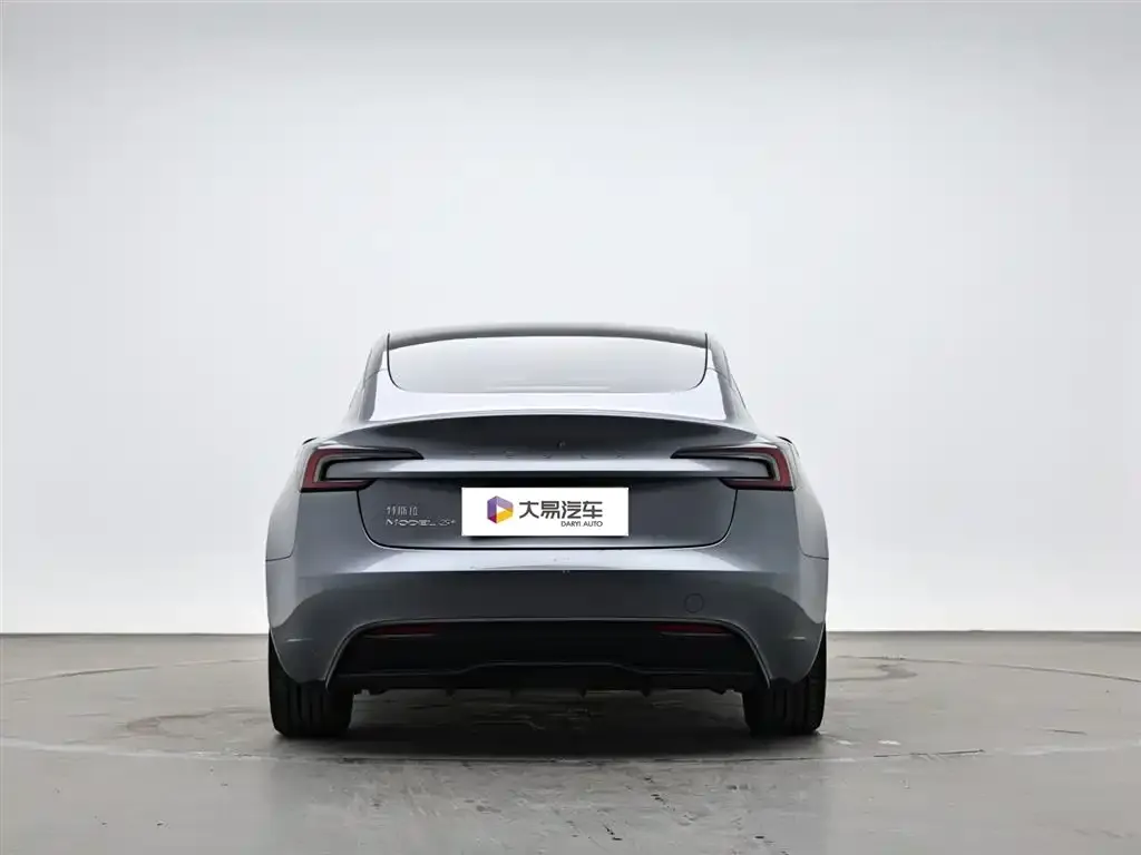 Tesla Model 3 — фото 4