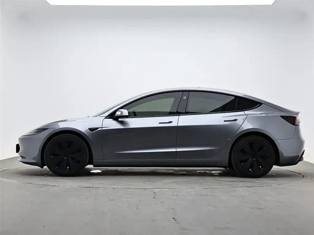 Tesla Model 3 — фото 8
