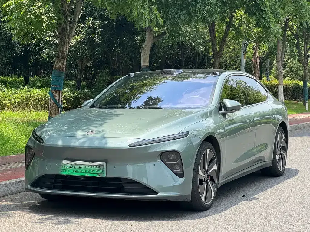 NIO ET7