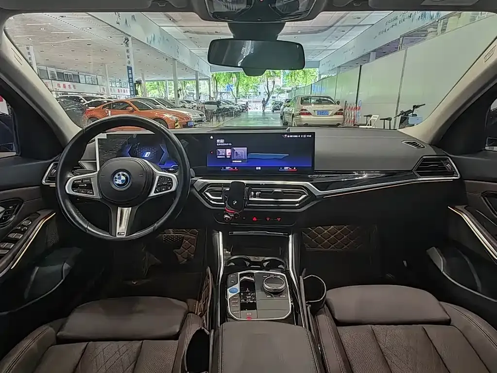 BMW i3 — фото 9