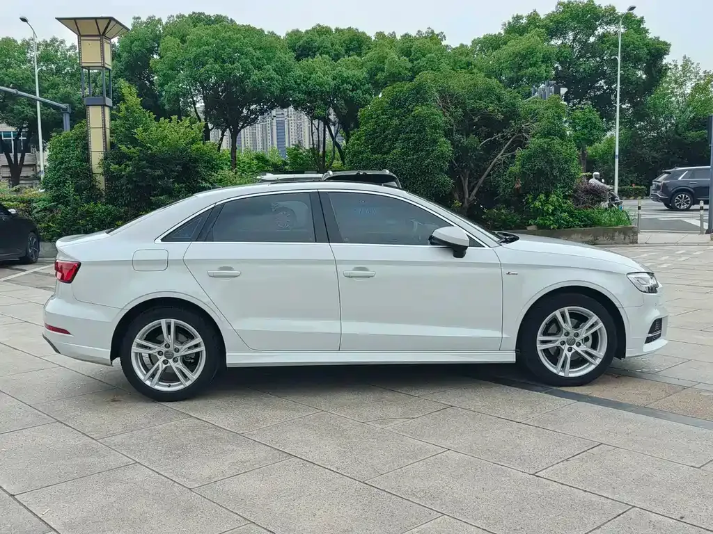 Audi A3 — фото 7